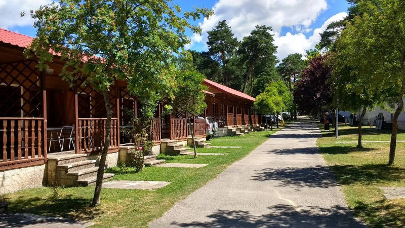 Casas de madera del camping de Quintanar