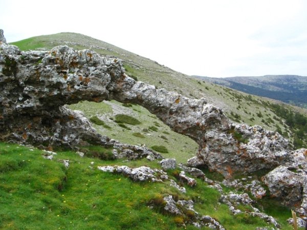 El Empedrado, La Boina de Cascón, Peña "El Vaso", Peñas Corvillas, Peñas Loberas y Covernantes