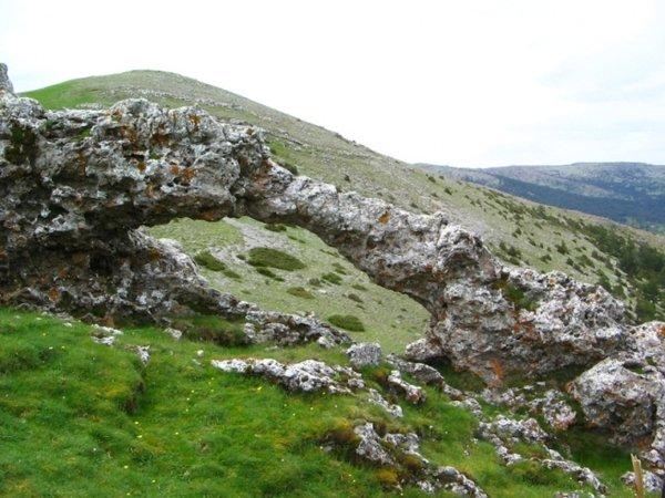 El Empedrado, La Boina de Cascón, Peña "El Vaso", Peñas Corvillas, Peñas Loberas y Covernantes